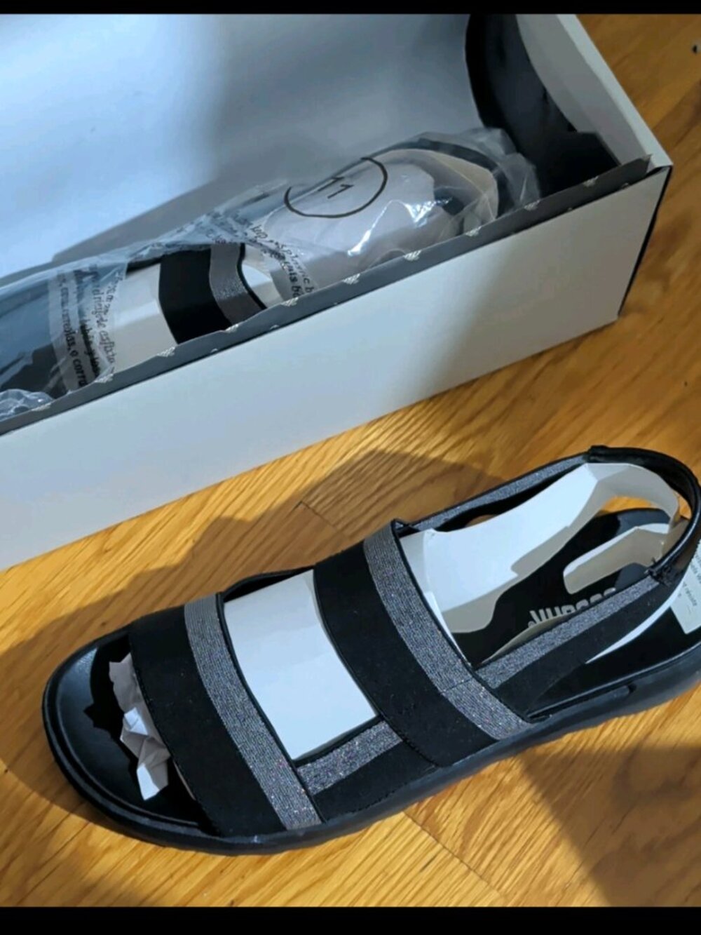 Cougar Black/Silver-Gray Slip On Sandals Women's Size 11 NWB
